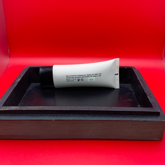 New Sealed Doll 10 HydraGel Foundation Shade Tan - Picture 3 of 3